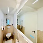 Kunstgalerie-haus! Nahe Tpk, Kit, Dfs Und Enbw Nyaraló