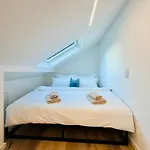 Nyaraló Kunstgalerie-haus! Nahe Tpk, Kit, Dfs Und Enbw *