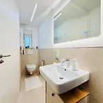 Kunstgalerie-haus! Nahe Tpk, Kit, Dfs Und Enbw Nyaraló Karlsruhe