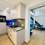 Kunstgalerie-haus! Nahe Tpk, Kit, Dfs Und Enbw *