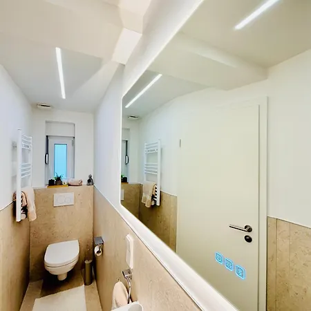 Kunstgalerie-haus! Nahe Tpk, Kit, Dfs Und Enbw Ferienhaus