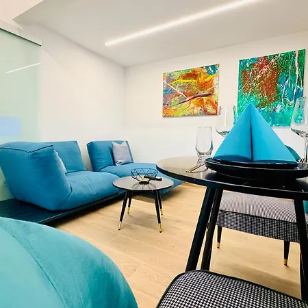 Kunstgalerie-haus! Nahe Tpk, Kit, Dfs Und Enbw Ferienhaus