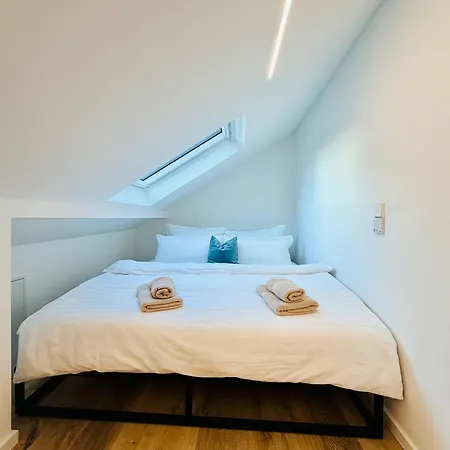 Ferienhaus Kunstgalerie-haus! Nahe Tpk, Kit, Dfs Und Enbw *