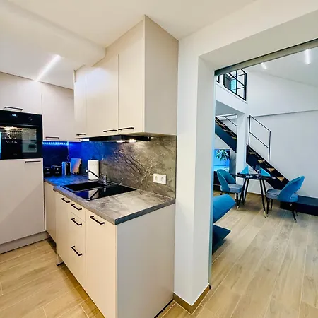 Kunstgalerie-haus! Nahe Tpk, Kit, Dfs Und Enbw *