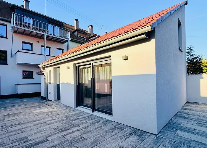 Kunstgalerie-haus! Nahe Tpk, Kit, Dfs Und Enbw Vakantiehuis