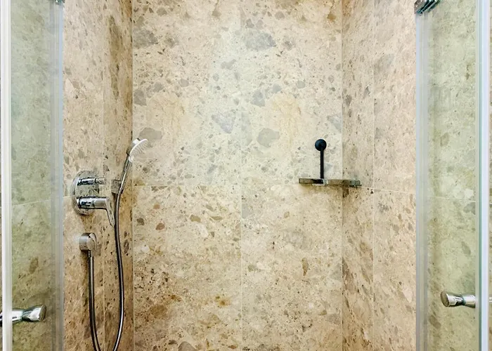 Kunstgalerie-haus! Nahe Tpk, Kit, Dfs Und Enbw Vakantiehuis *